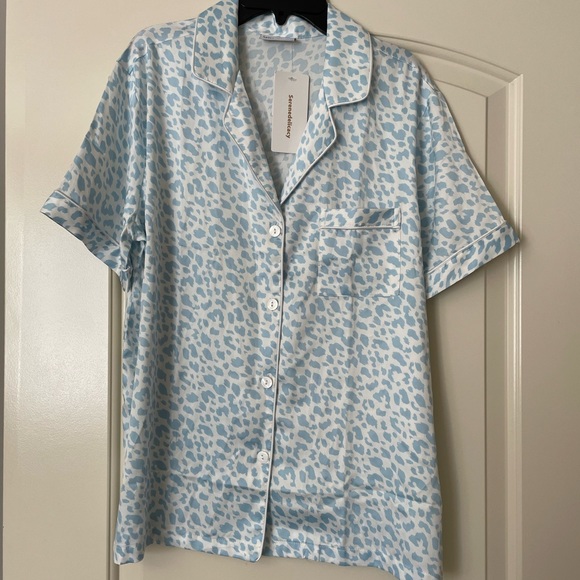 Serendelicacy light blue patterned silk-like pajama set — size medium - Picture 5 of 8